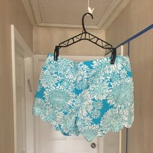 Lilly Pulitzer butter cup shorts
